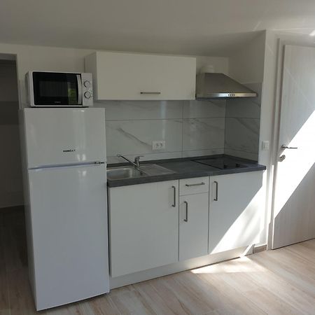 Holiday Apartments Novo Naselje Πόρετς Δωμάτιο φωτογραφία