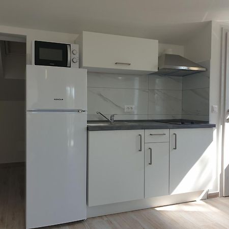 Holiday Apartments Novo Naselje Πόρετς Δωμάτιο φωτογραφία
