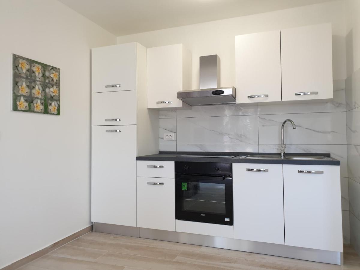 Holiday Apartments Novo Naselje Πόρετς Εξωτερικό φωτογραφία